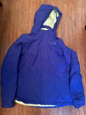Women’s XL North Face winter jacket
